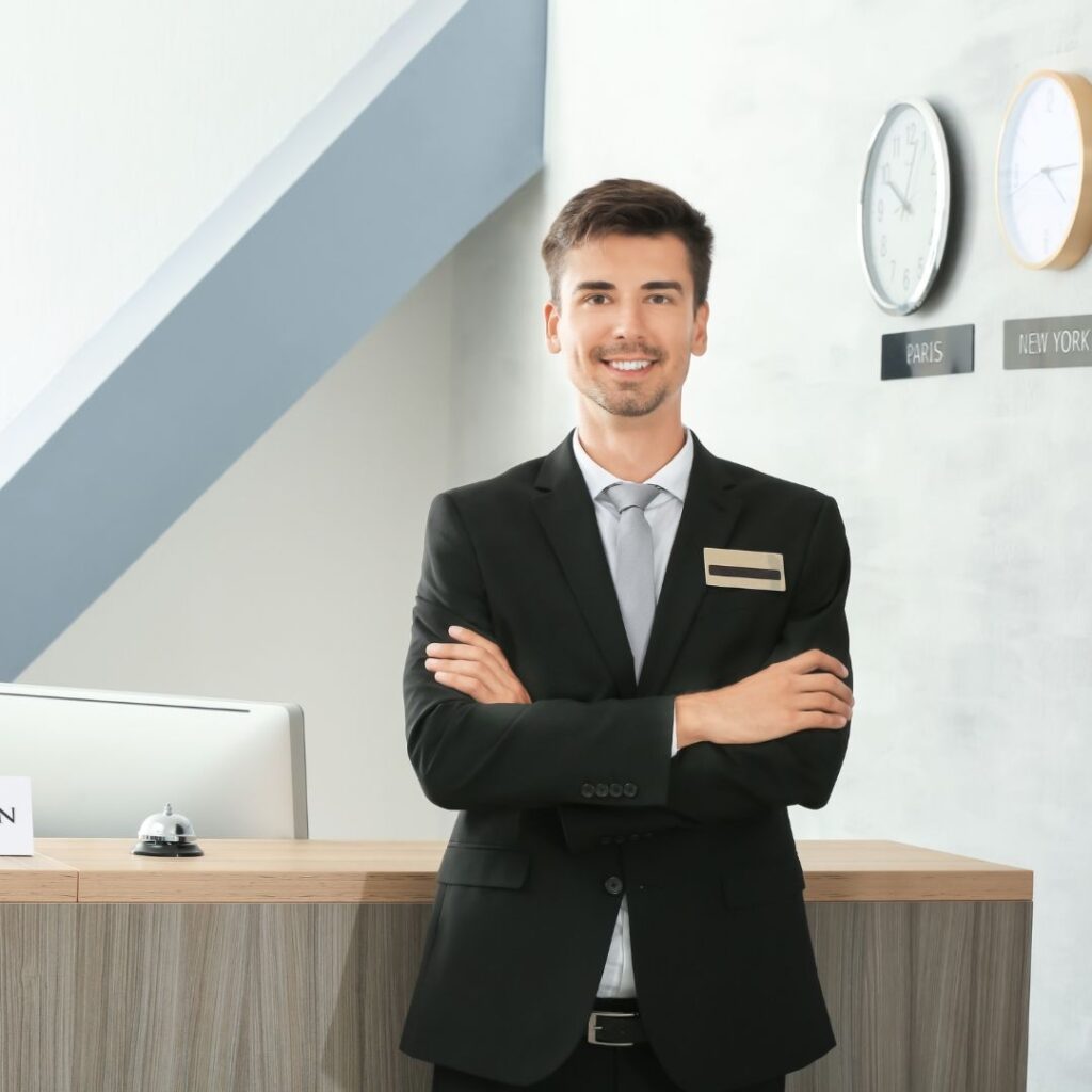 hombre spa manager hotel de lujo